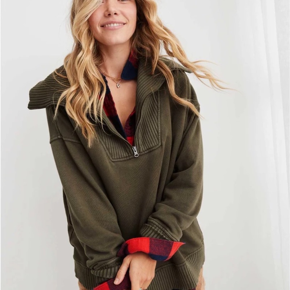 Aerie down to earth quarter zip up - size medium